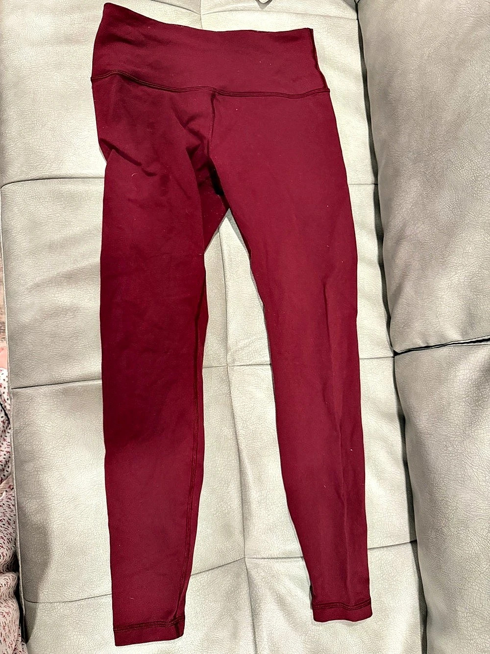 Lululemon Wunder Under high rise tight  28" Burgundy Leggings Size 8